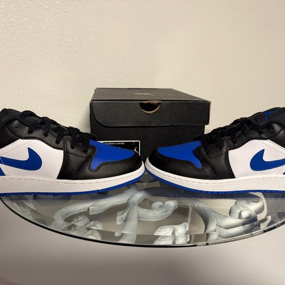 Jordan Kids Shoes - Black and Blue - Picture 3 of 10